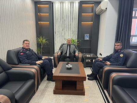 J. Albay Erdal KISA Sagem Kısım Amiri ve İlçe Jandarma Komutanı J. Üsteğmen Selim KURTOĞLU ziyareti.